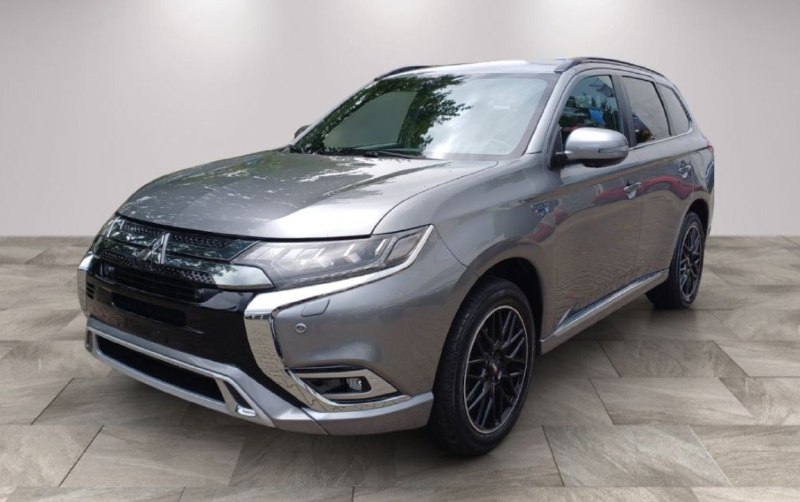 Mitsubishi Outlander вид 1 (t.me/Eur0pAvto/2990)